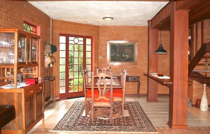 Casa aconchegante na montanha à 15min do centro! Vila Campos do Jordão Casa de Férias
